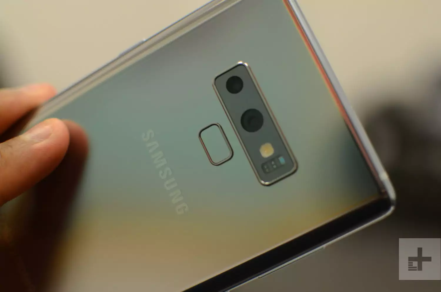 Note9-Cloud-Silver-15.jpg