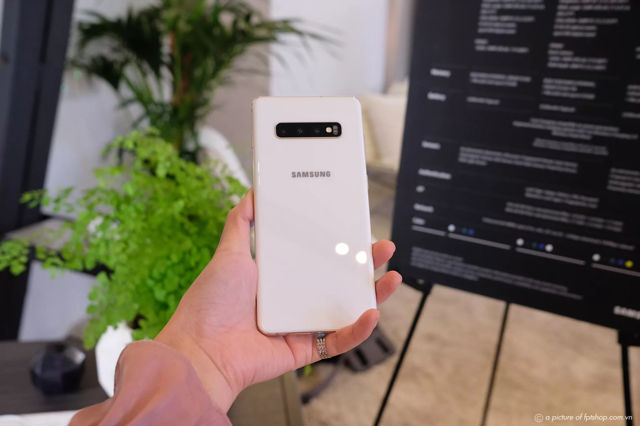 GalaxyS10-FPTShop-11.jpg