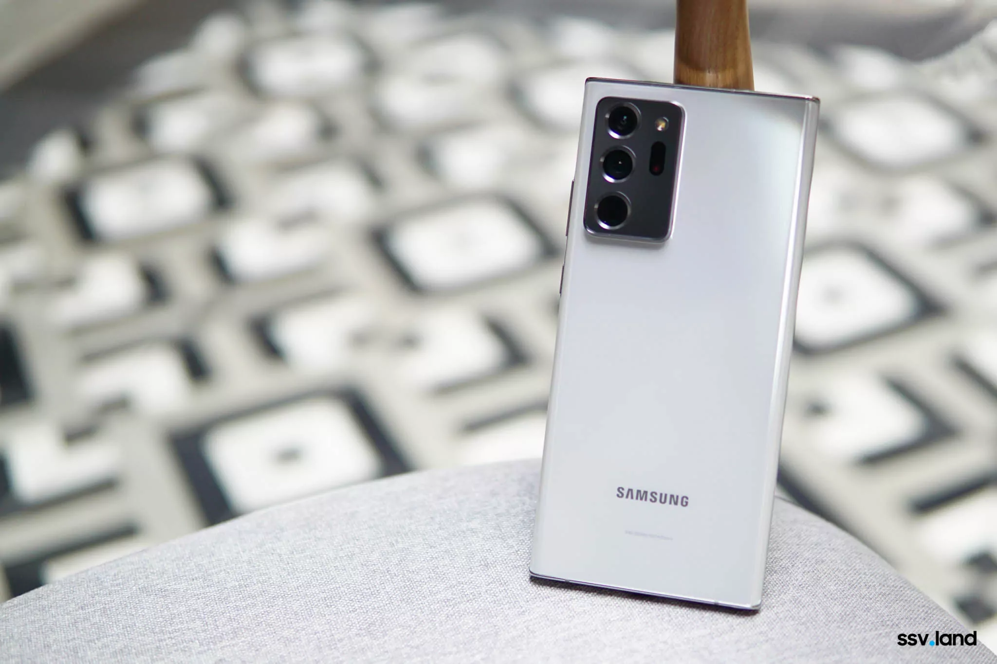 Note20Ultra-White-4.jpg