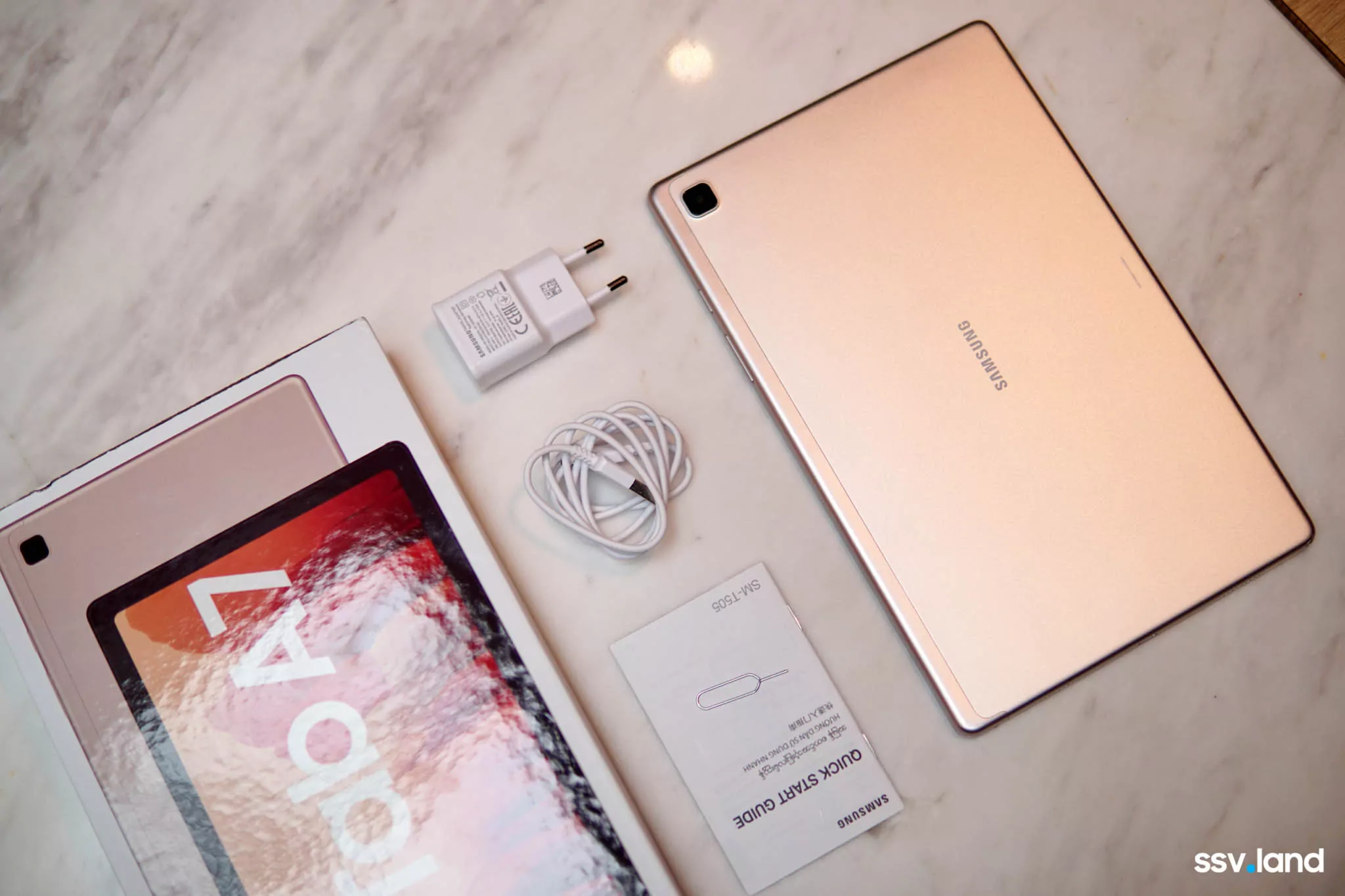 Galaxy_TabA7_2.jpg