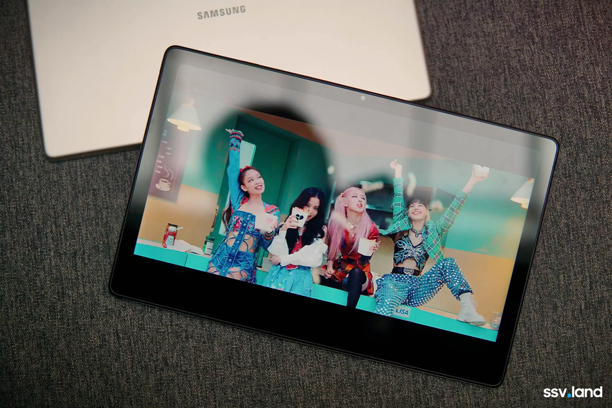 Galaxy_TabA7_9.jpg