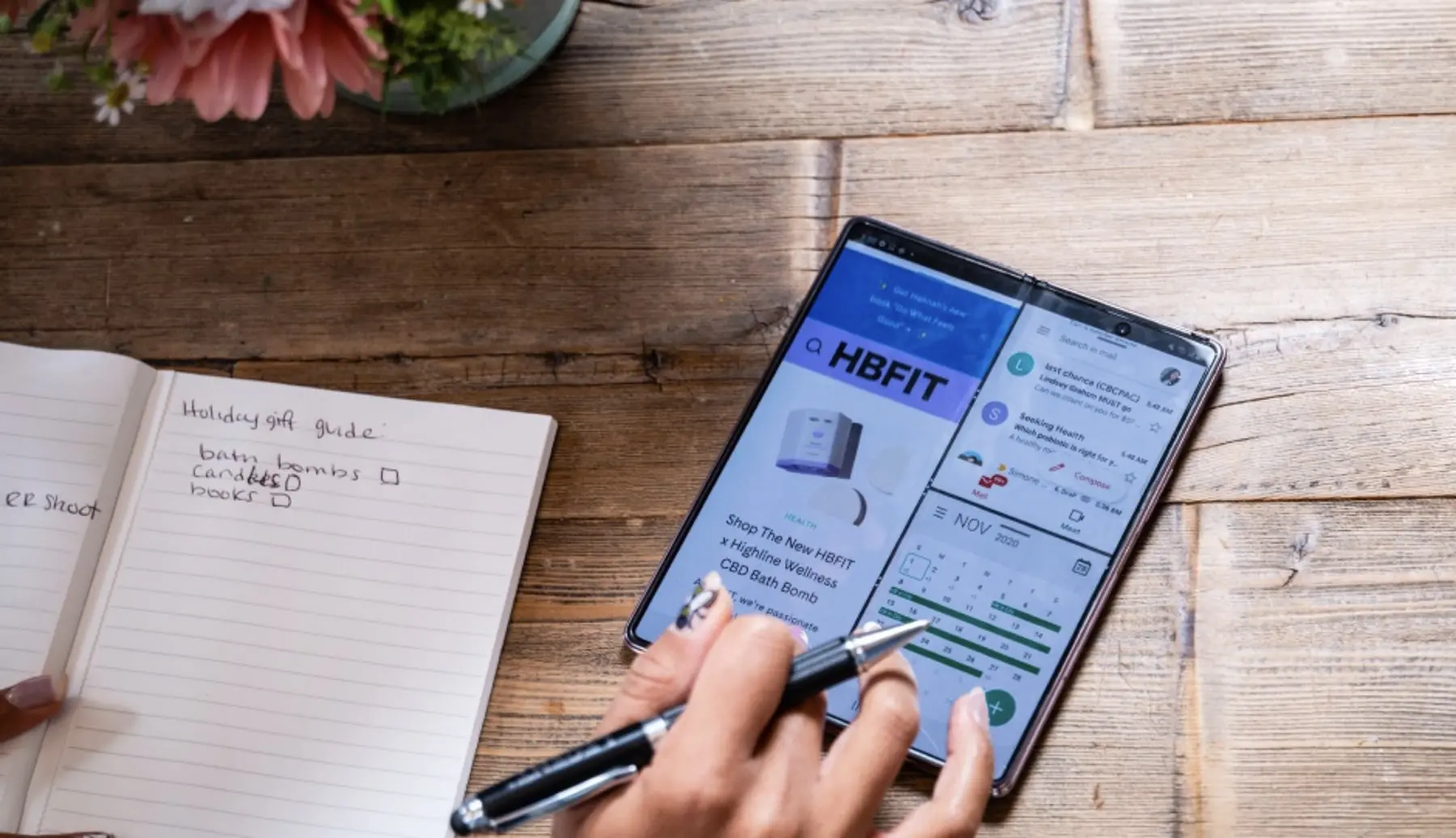 05_theperfectfit_robb_report_galaxyzfold2.jpg