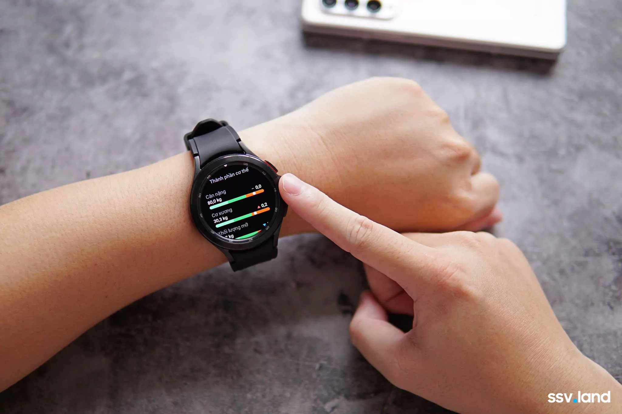 Mo-hop-Galaxy-Watch4-Classic-samsungvn.com-29.jpg