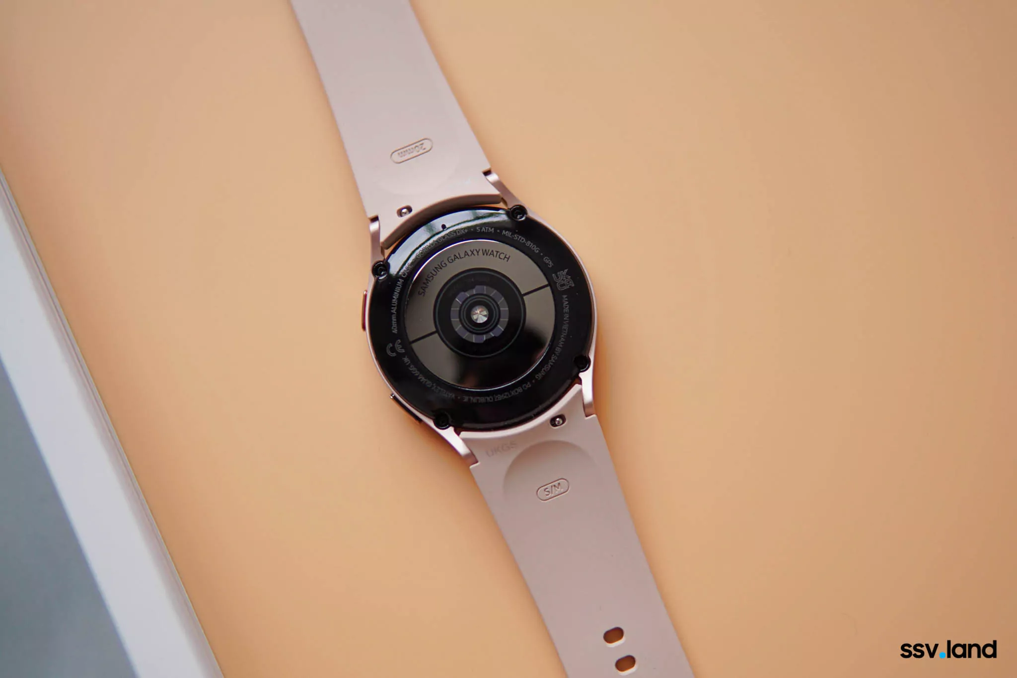 Mo-hop-Galaxy-Watch4-samsungvn.com-10.jpg