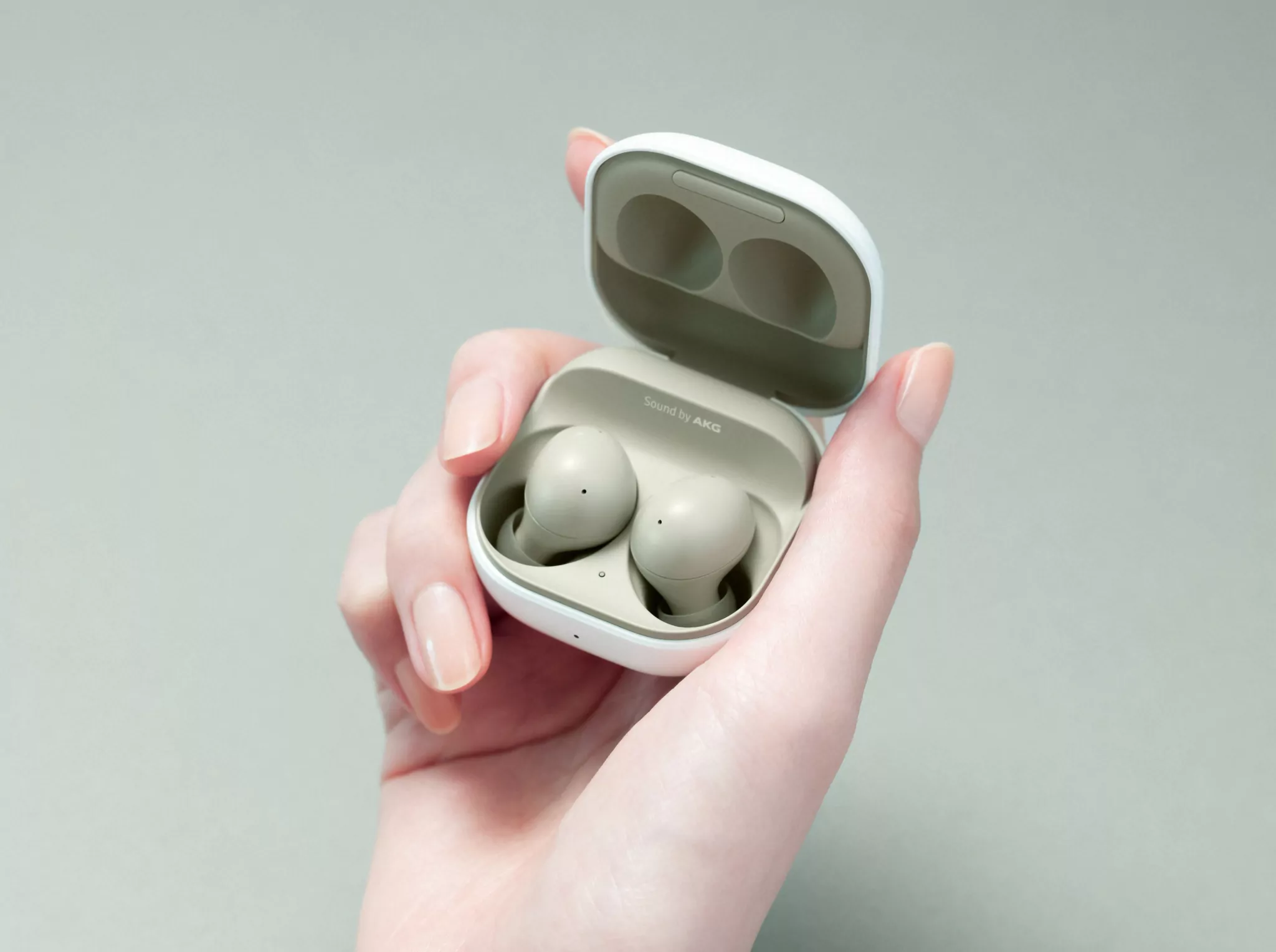Trentay-Galaxy-Buds2-global-samsungvn.com-7.jpg