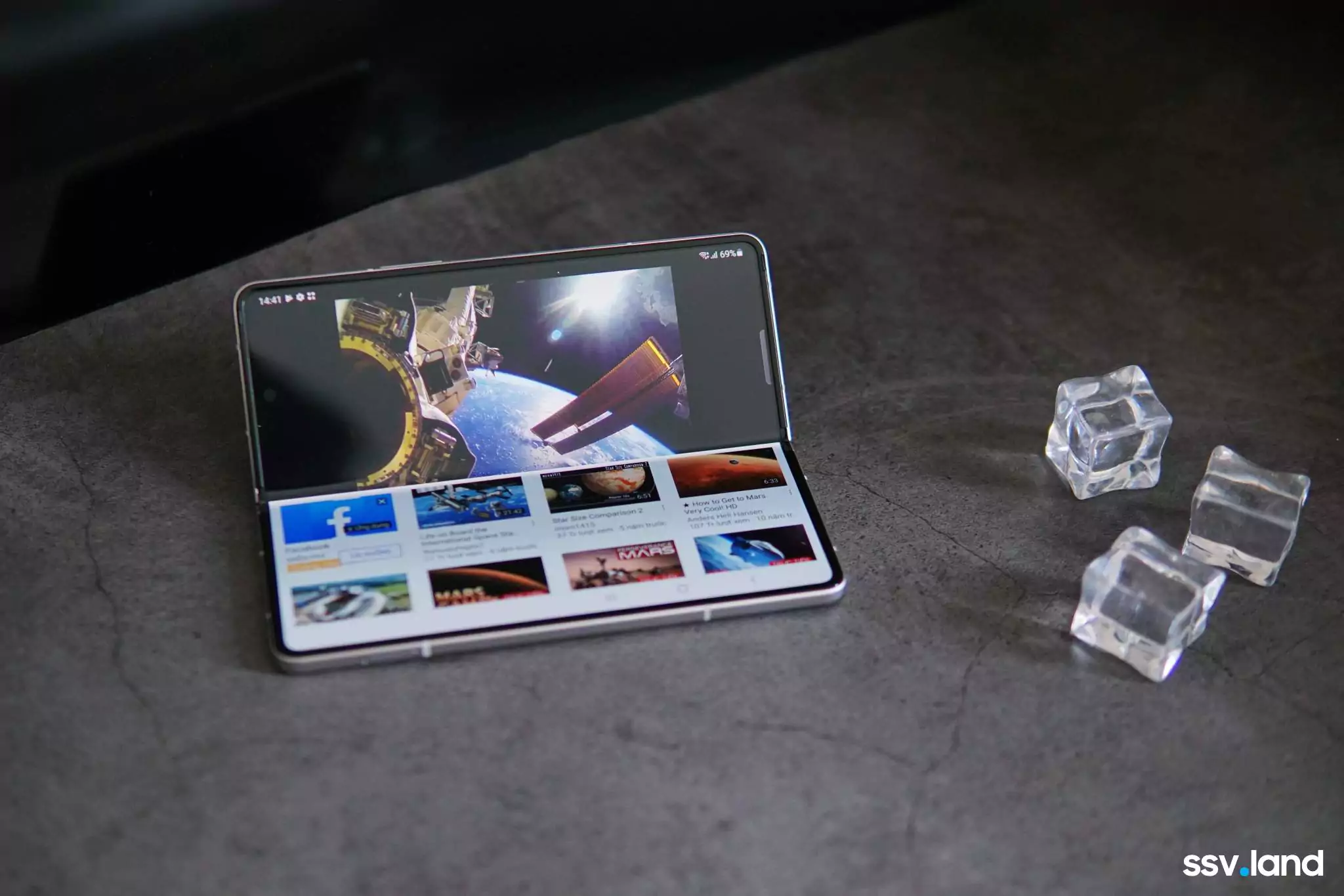 Unbox-Galaxy-Z-Fold3-samsungvn.com-23.jpg