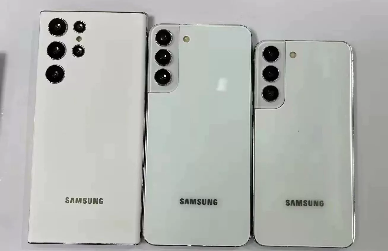 Galaxy-S22-series-leak-samsungvn.com-2.jpg