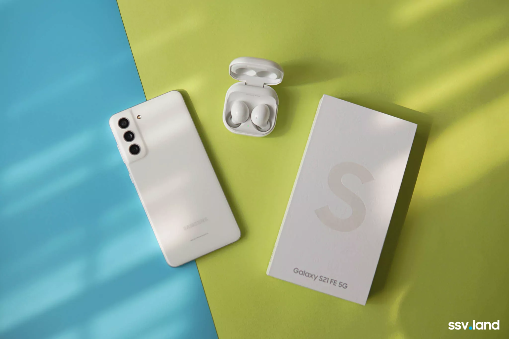 Galaxy-S21-FE-5G-Unbox-samsungvn.com-4.jpg