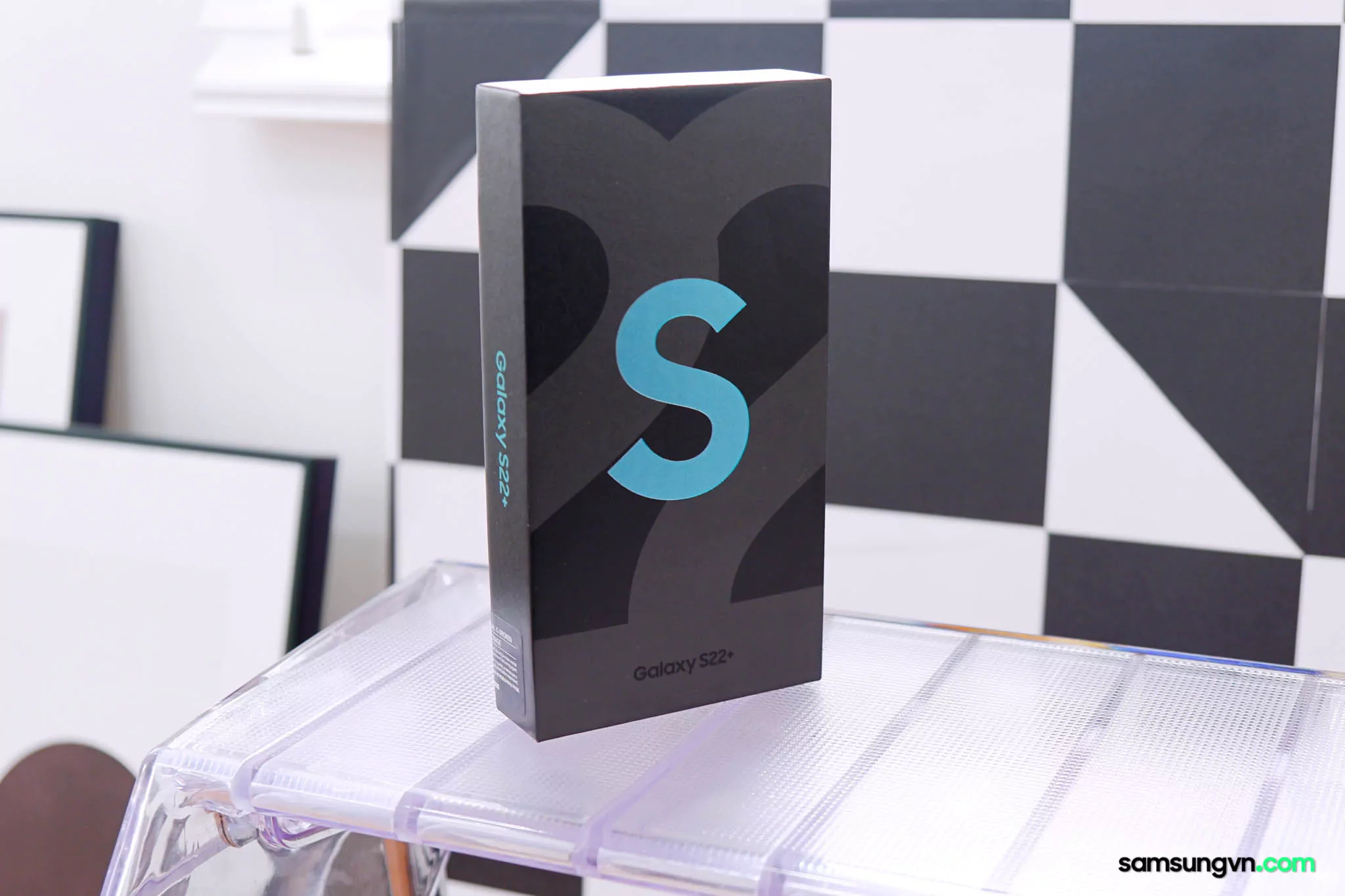 Unbox-Galaxy-S22-Plus-samsungvn.com-7.jpg