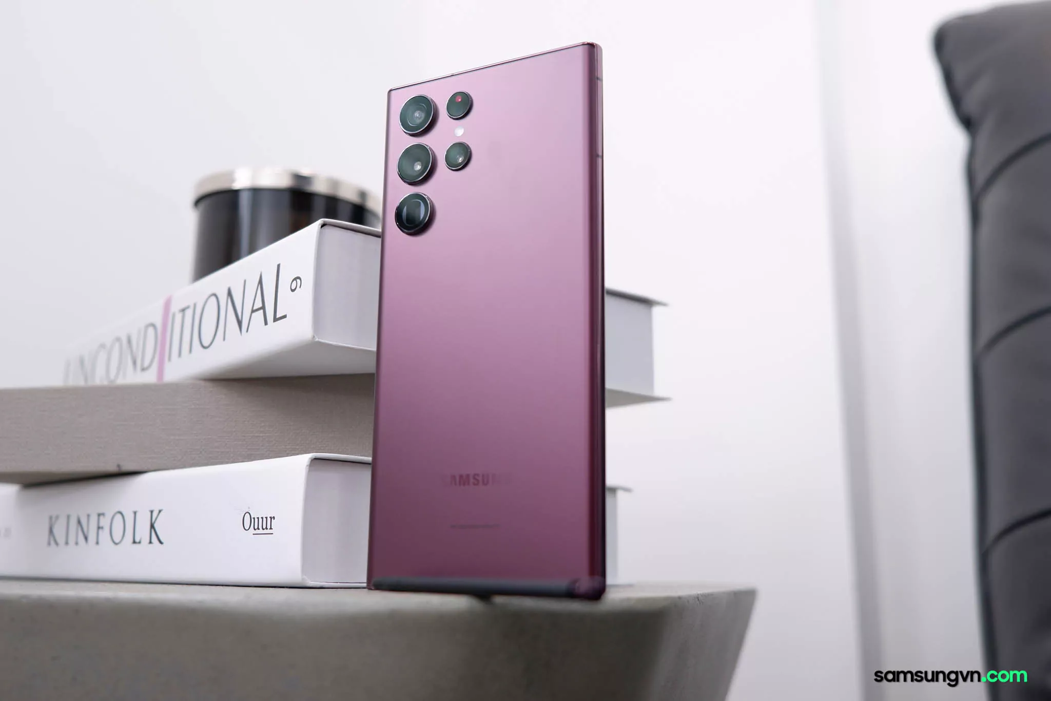 Unbox-Galaxy-S22-Ultra-samsungvn.com-1.jpg