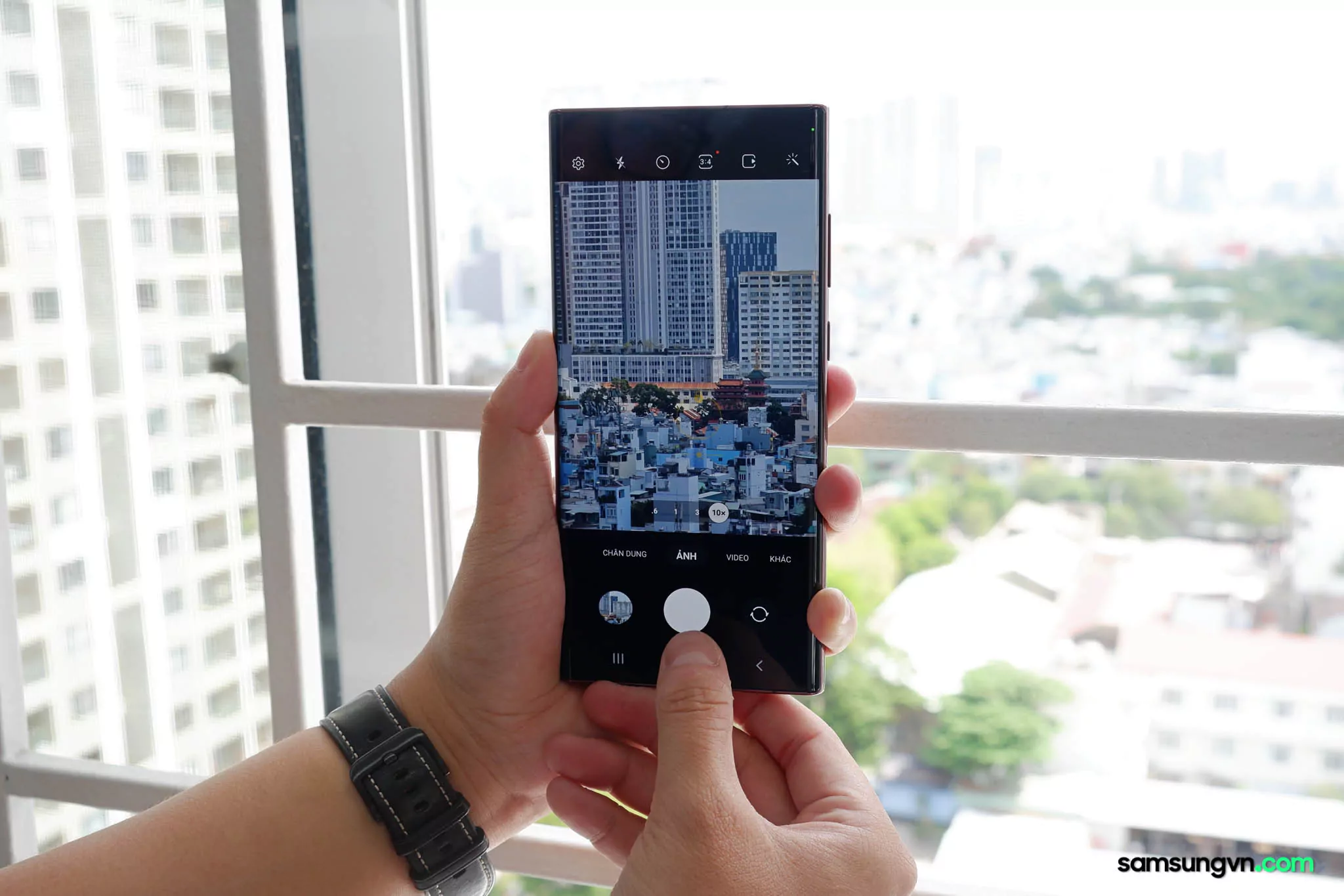 Unbox-Galaxy-S22-Ultra-samsungvn.com-28.jpg