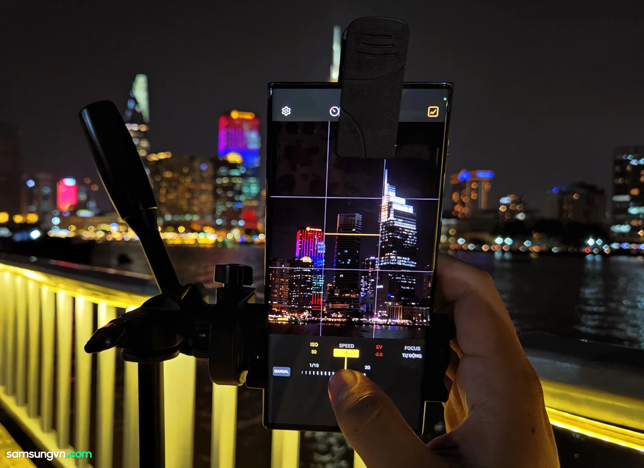 Camera-Review-Galaxy-S22-Ultra-samsungvn.com-bai.jpg
