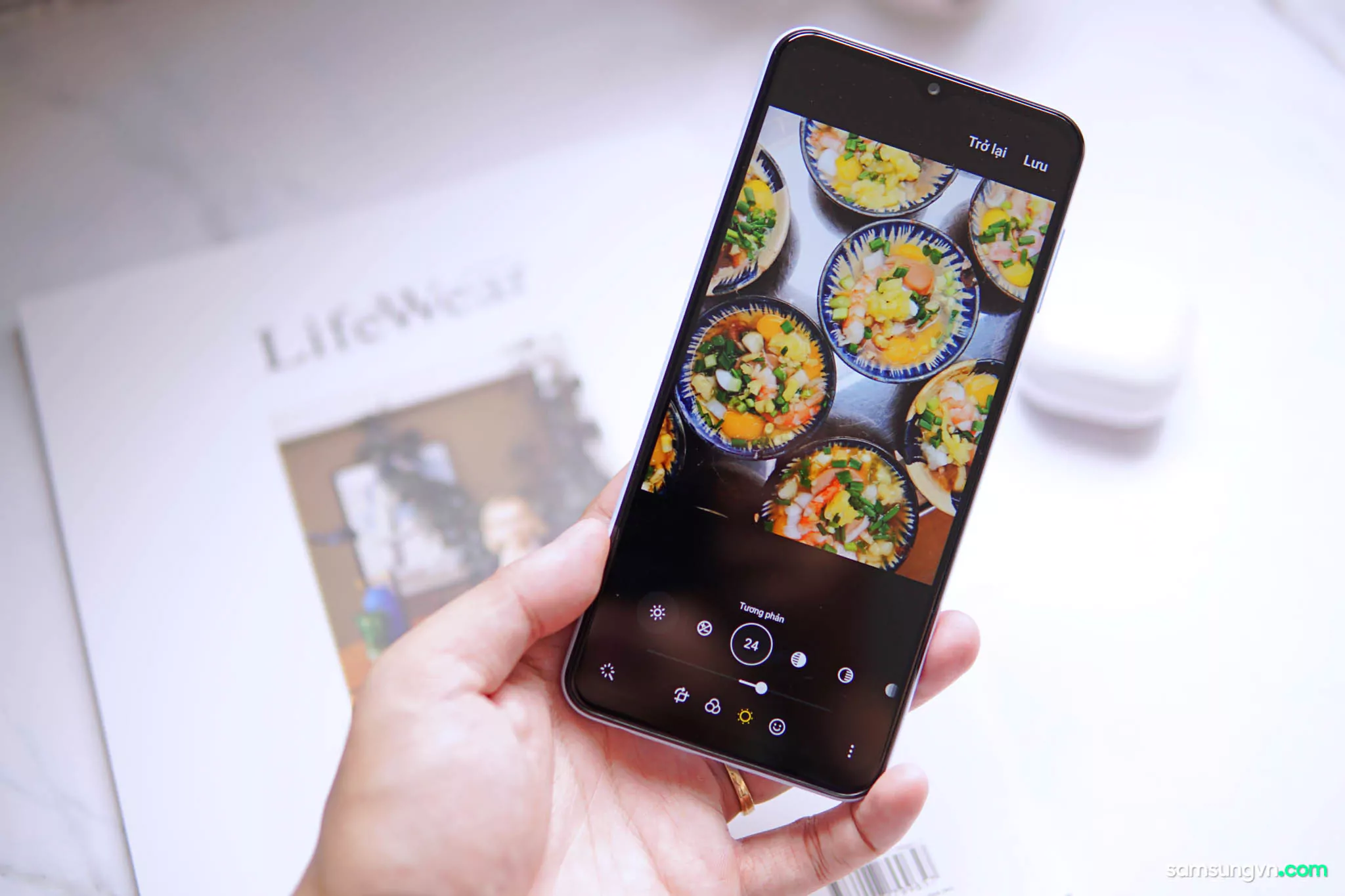 Giai-tri-voi-Galaxy-A23-samsungvn.com-9.jpg