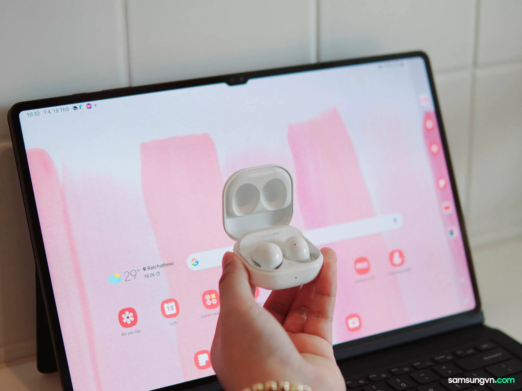 Galaxy-Tab-S8-Ultra-Watch4-Buds-S22-May2022-samsungvn.com-6.jpg