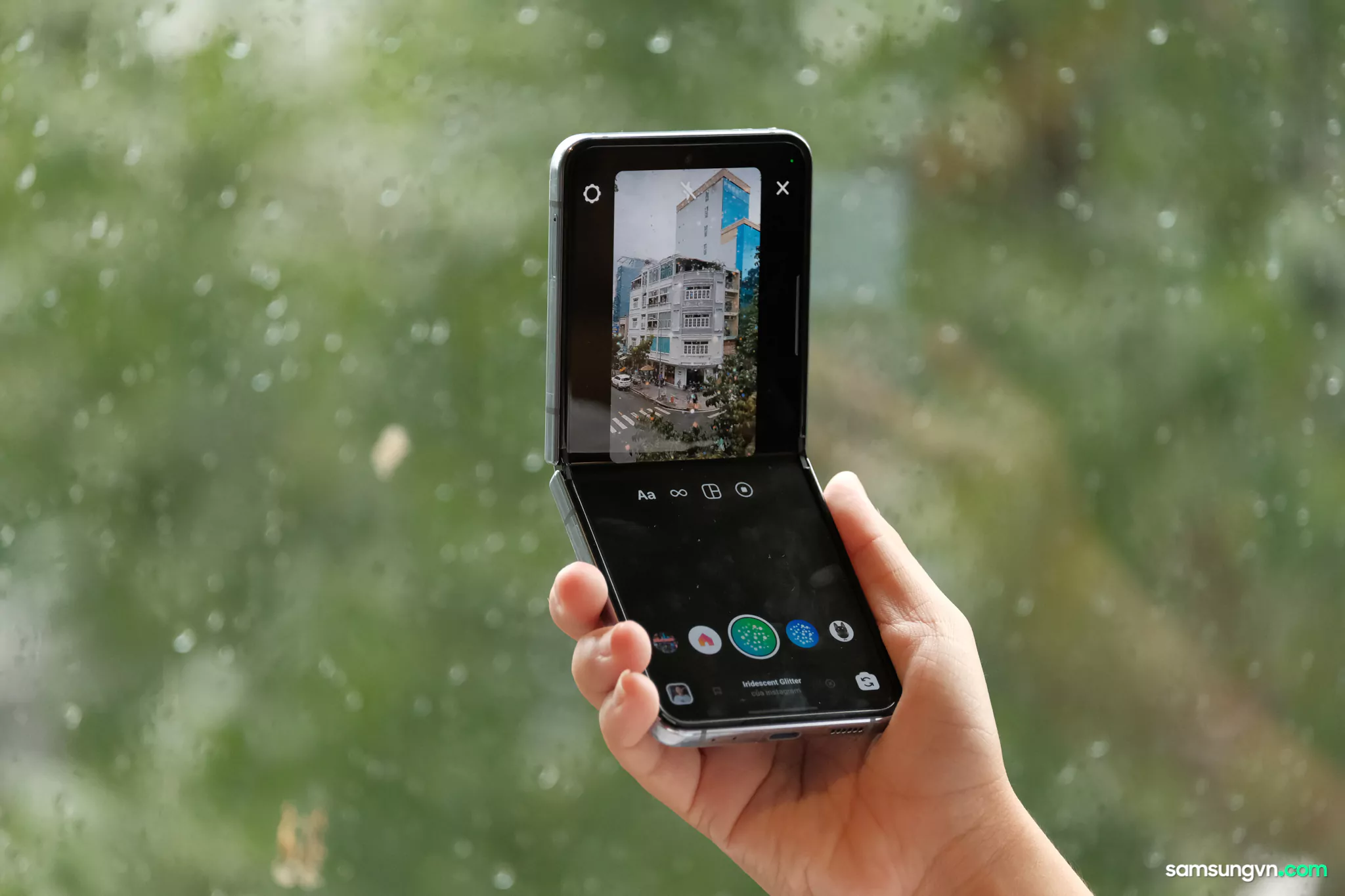Unboxing-Galaxy-Z-Flip4-samsungvn.com-65.jpg