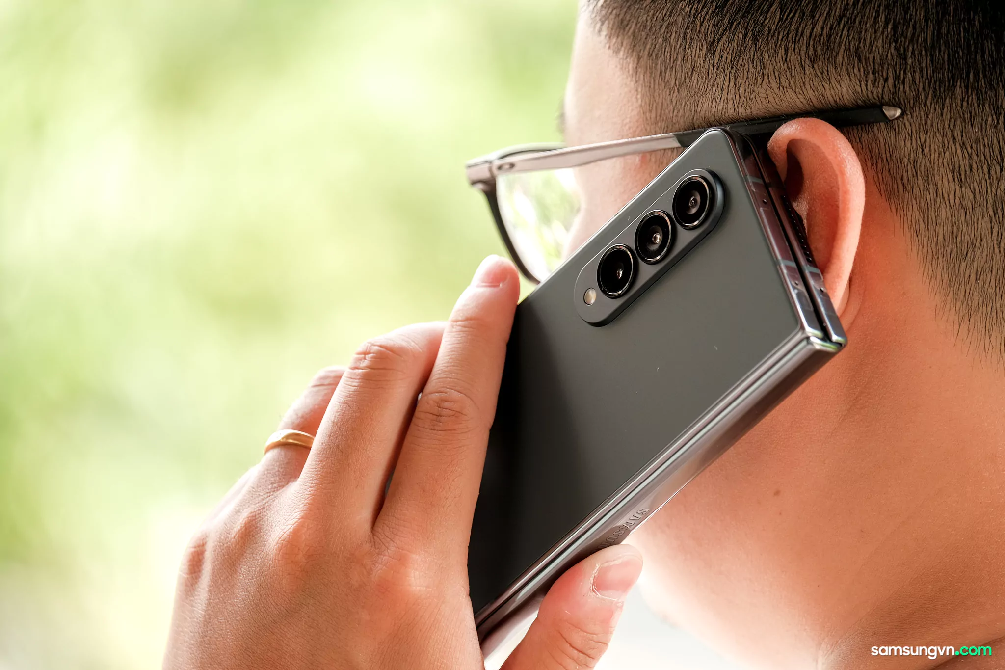 Unboxing-Galaxy-Z-Fold4-samsungvn.com-35.jpg