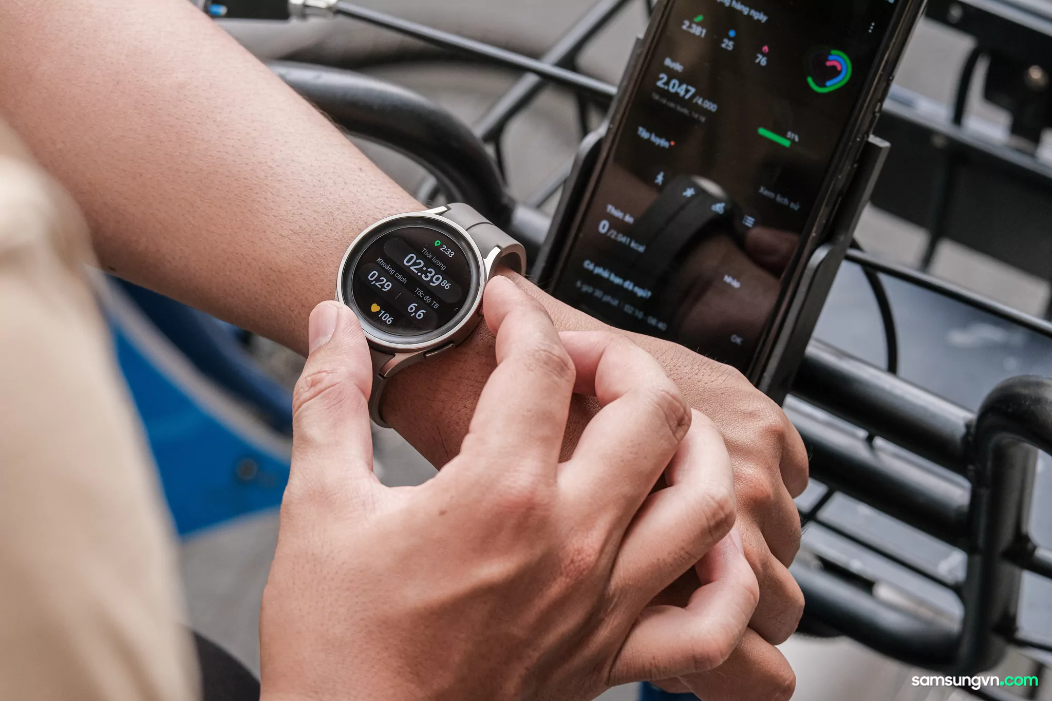Thang-suc-khoe-He-sinh-thai-Galaxy-Watch5-S23Ultra-Buds2Pro-samsungvn.com-1.jpg