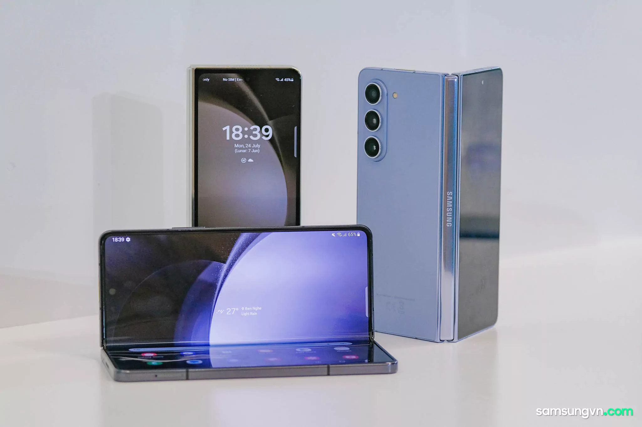 Tren-tay-Galaxy-Z-Fold5-samsungvn.com-17.jpg