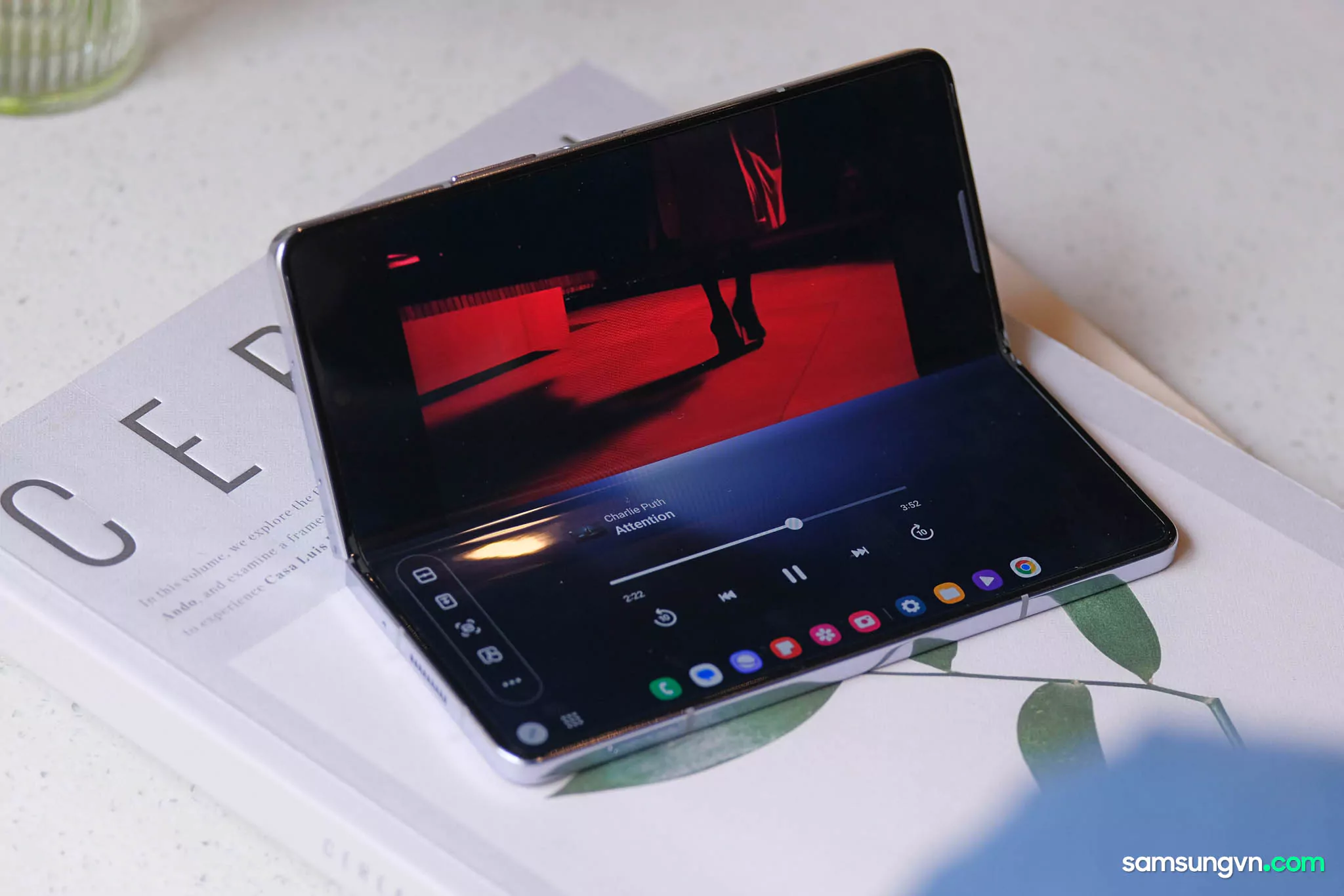 Mo-hop-Galaxy-Tab-S9-Ultra-samsungvn.com-11.jpg