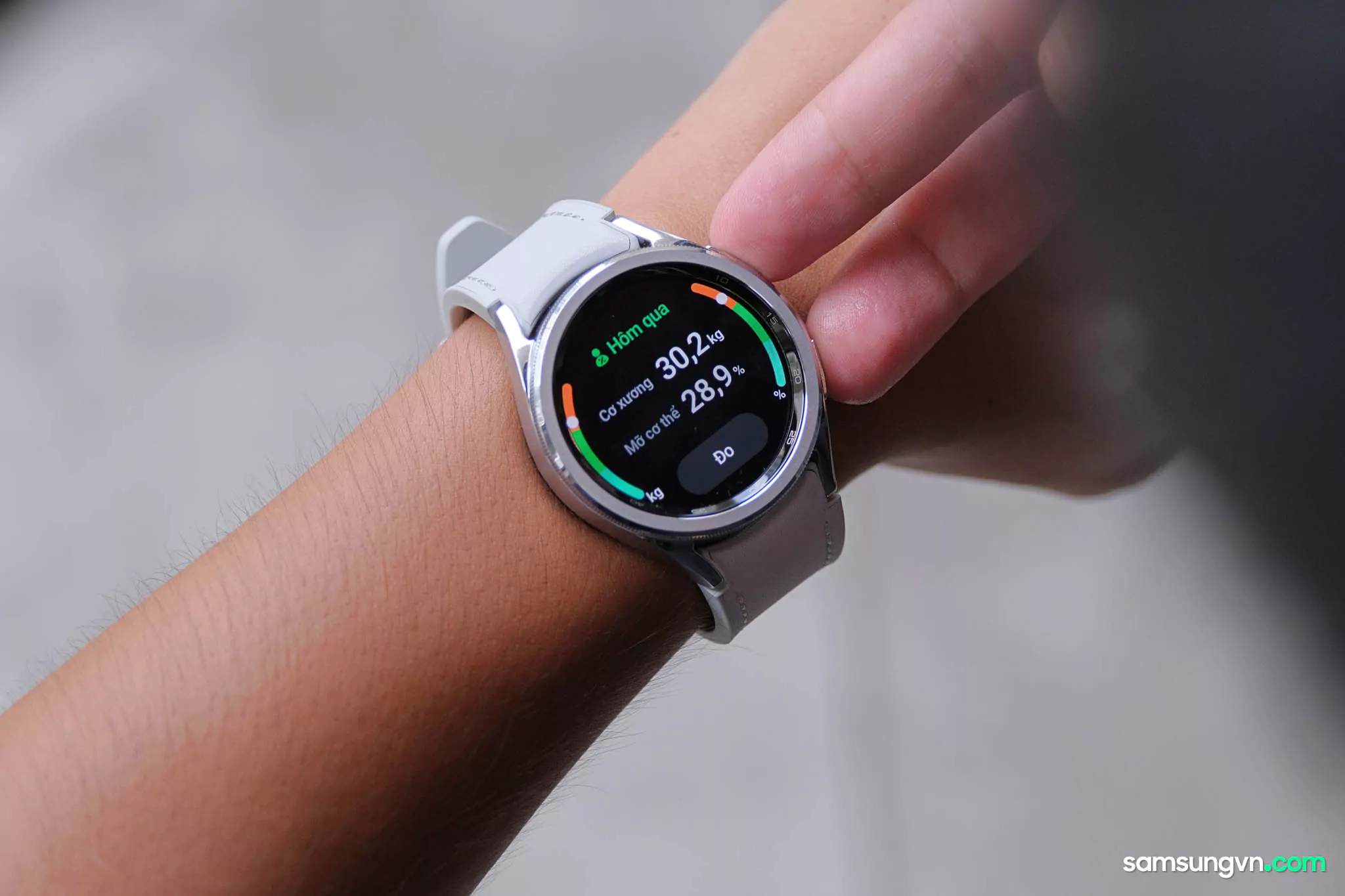 Mo-hop-Galaxy-Watch6-Classic-samsungvn.com-5.jpg