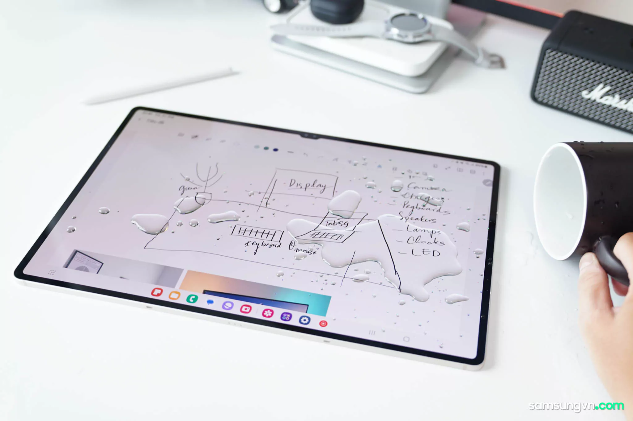 Workspace-with-Galaxy-Tab-S9-Ultra-samsungvn.com-10.jpg