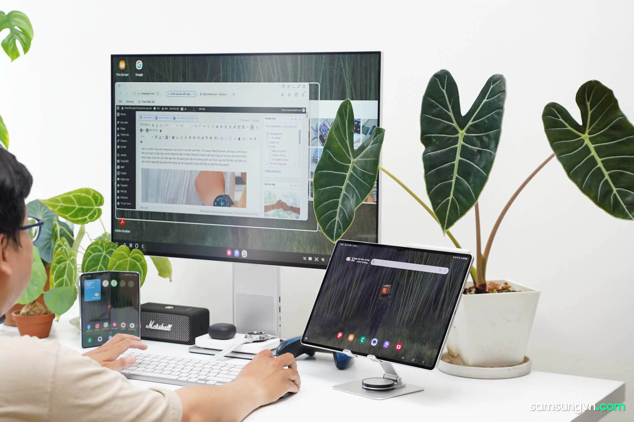 Workspace-with-Galaxy-Tab-S9-Ultra-samsungvn.com-4.jpg