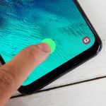 Về bảo mật, Galaxy A50 hỗ trợ Cảm biến Vân Tay trong màn hình duy nhất trong phân khúc giá này cùng với khả năng diện khuôn mặt 2D