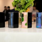 Khi người ta trình diễn thì Samsung hiện thực hoá nó ra thực tế, sẵn sàng đưa đến tay mọi khách hàng svg+xml,%3Csvg%20xmlns%3D%22http%3A%2F%2Fwww.w3.org%2F2000%2Fsvg%22%20width%3D%22150%22%20height%3D%22150%22%20viewBox%3D%220%200%20150%20150%22%3E%3C%2Fsvg%3E