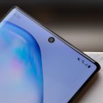Note10 sở hữu viền các cạnh rất mỏng và rất mỏng! Đặc biệt phần loa thoại đã được tích hợp bên dưới màn hình!