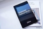 Sản phẩm có màn hình 10.5 inch với tấm nền AMOLED với màu đen rất sâu và các màu sắc thể hiện vô cùng sống động!