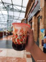 Mình là người trẻ mà :)) nên thử 1 ly của Liho, một thương hiệu của Singapore. À mà nhìn hiệu ứng bokeh đằng sau do A50s tái hiện đã quá :D