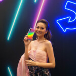 Đại sứ Thanh Hằng thì rất thích bản màu Đa sắc này!