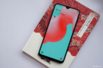 Màn hình Super AMOLED rất rực rỡ, và là sẽ là 1 công cụ giải trí tốt cho bạn!