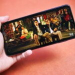 Dù là LCD nhưng trải nghiệm coi phim khác tốt nhé cả nhà