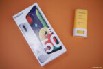 Cách đóng gói của Galaxy A50s rất quen thuộc, giống những chiếc A 2019