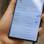 Bên cạnh đó, lần này S Pen có một tính năng mới cho phép điều khiển thiết bị mà không cần chạm vào màn hình