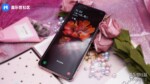 Màn hình có trang bị kính siêu dẻo Samsung Ultra Thin Glass