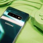 Cận cạnh màu Xanh lục bảo của Galaxy S10
